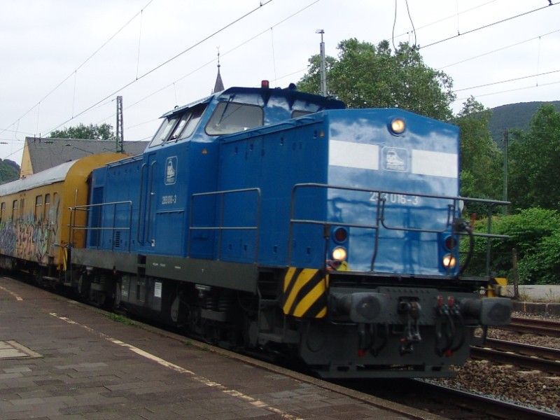 Press 016 - 293 016-2.jpg